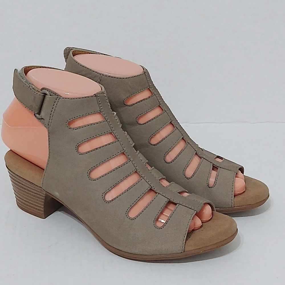 Women's Clarks Sage Sandals - Picture 9 of 9
